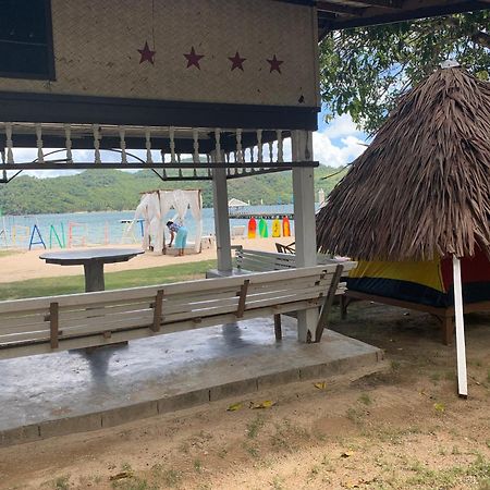 Pangulatan Beach Resort إل نيدو الغرفة الصورة