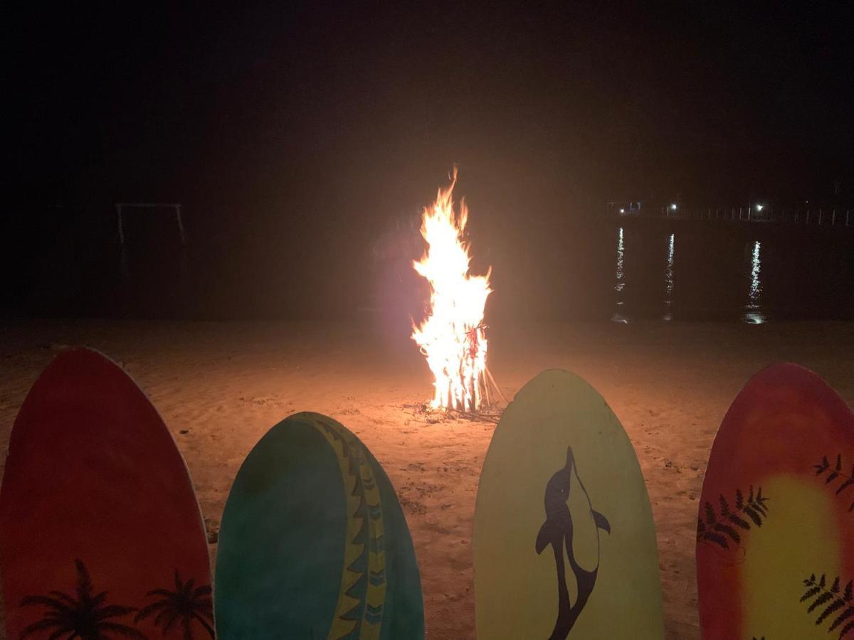 Pangulatan Beach Resort إل نيدو المظهر الخارجي الصورة