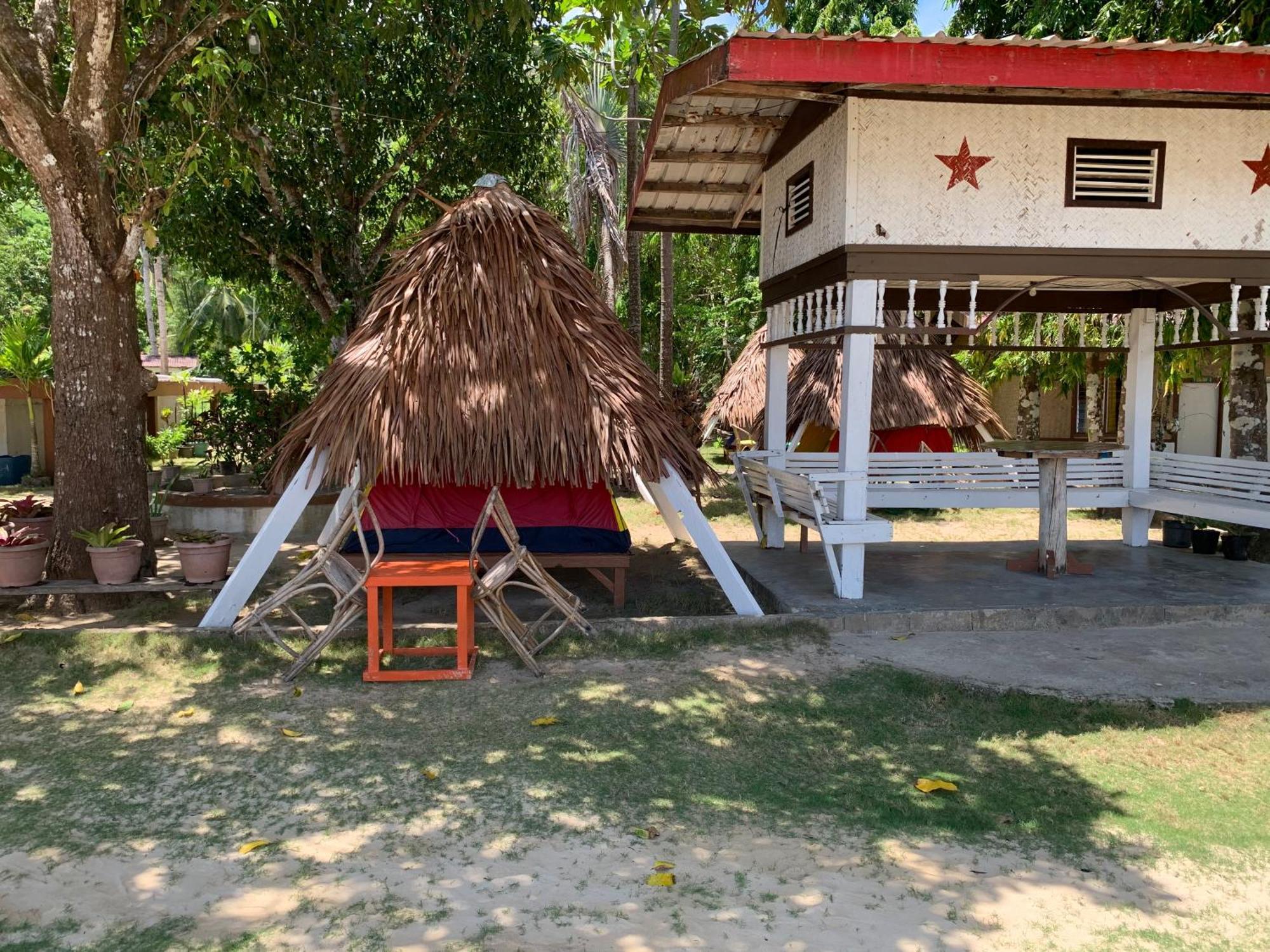 Pangulatan Beach Resort إل نيدو الغرفة الصورة